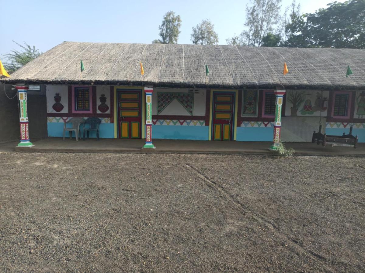 Rann Bhumi Homestay Resort Hodka Exterior photo