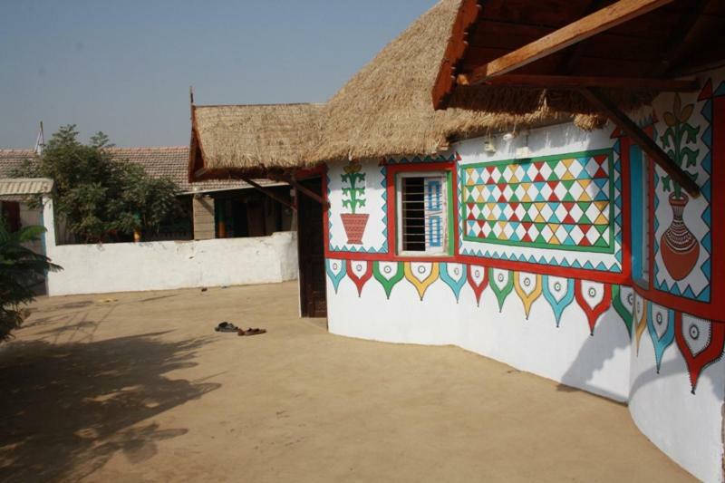 Rann Bhumi Homestay Resort Hodka Exterior photo